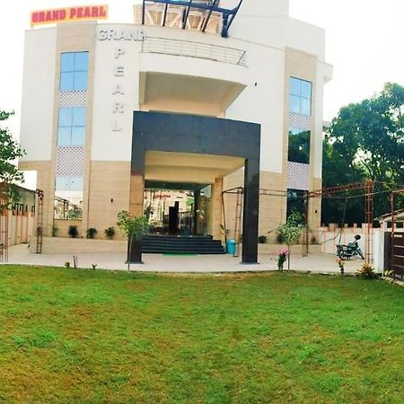 Grand Pearl Hotel & Banquet Λάκναου Εξωτερικό φωτογραφία