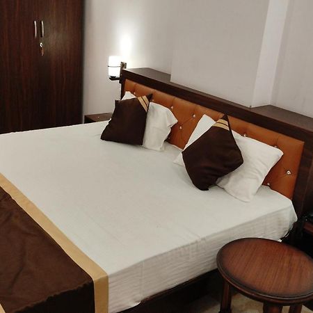 Grand Pearl Hotel & Banquet Λάκναου Εξωτερικό φωτογραφία
