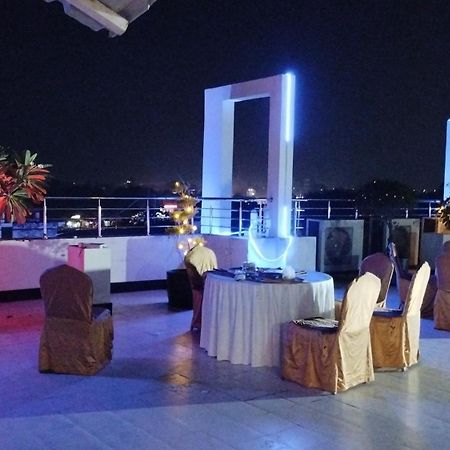 Grand Pearl Hotel & Banquet Λάκναου Εξωτερικό φωτογραφία